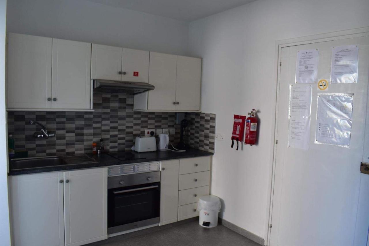 Maria Holiday Apartments โปรทาราส ภายนอก รูปภาพ